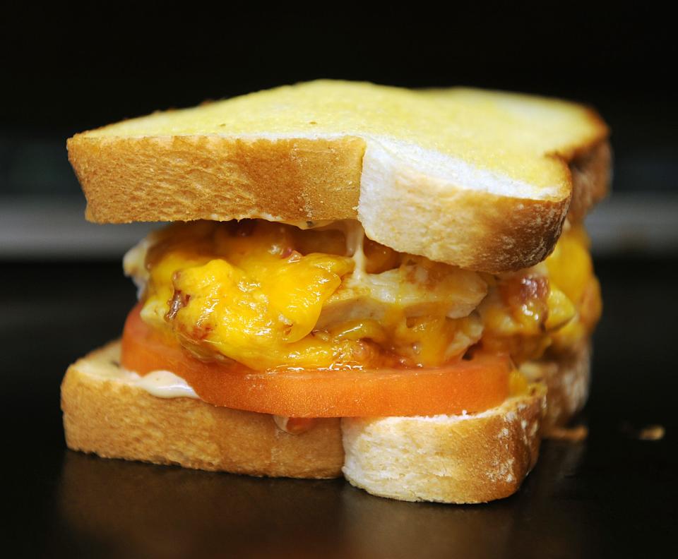 Cheesy Street Grill chipolte chicken grilled (USAT photo)