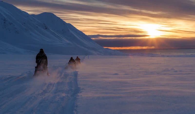 FILE PHOTO: Climate change thaws world's northernmost research station