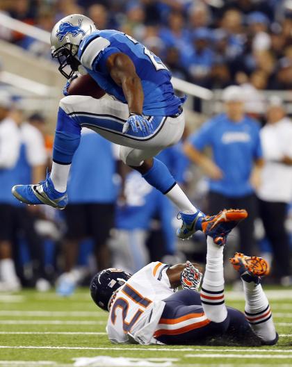 Leaping Lion (AP/Paul Sancya)