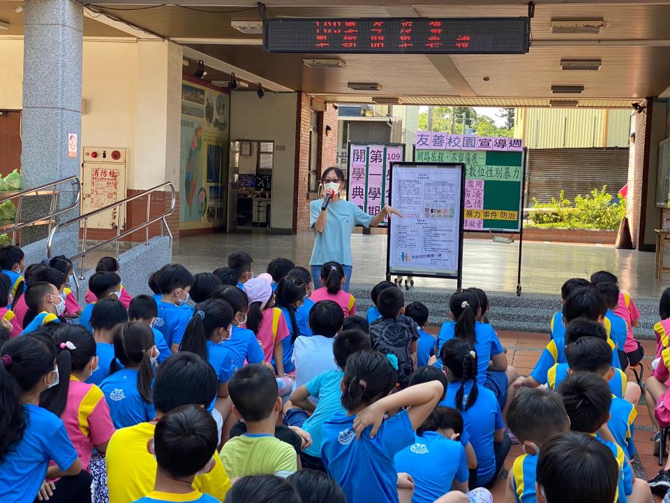 西門實驗小學連培茹主任榮獲傑出學務人員獎