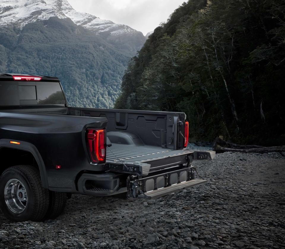 <p>As for the Sierra HD's dirty bits, there isn't much variation from the new Silverado HD's powertrain offerings, which include a gasoline V-8 and a turbo-diesel V-8.</p>
