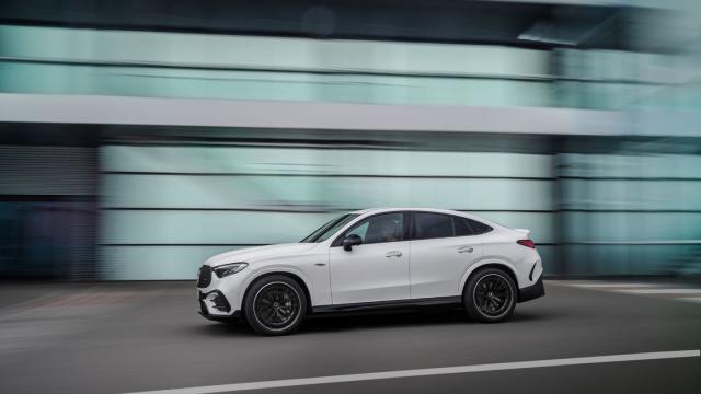 Mercedes-AMG GLC Coupe unveiled – with slam-dunk roofline and four