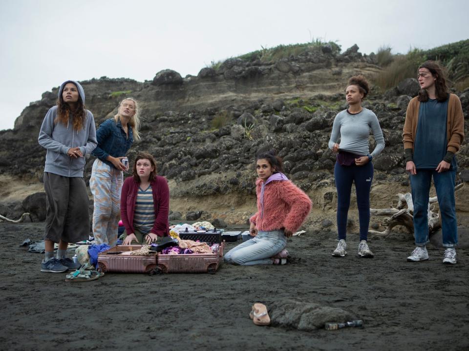 Helena Howard (Nora Reid), Mia Healey (Shelby Goodkind), Shannon Berry (Dot Campbell), Sophia Ali (Fatin Jadmani), Reign Edwards (Rachel Reid), Sarah Pidgeon (Leah Rilke) on "The Wilds" season 1