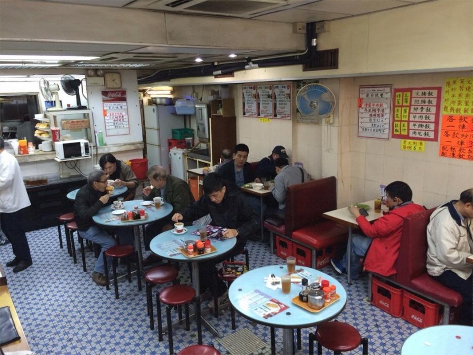 茶餐廳｜5個茶餐廳現象潛規則 張單最後一定濕？點餐一定要講英文？