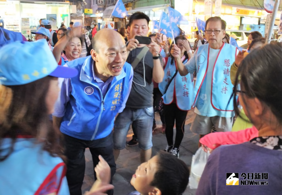 ▲最新民調顯示，國民黨高雄市長候選人韓國瑜目前已經領先綠營對手陳其邁高達 2 位數。（圖／ NOWnews 資料照）