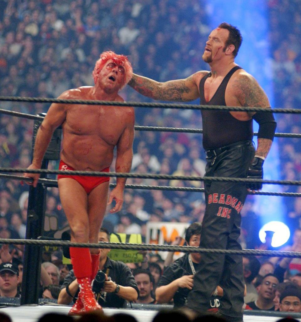 35 Years of WrestleMania in Photos (Woo)