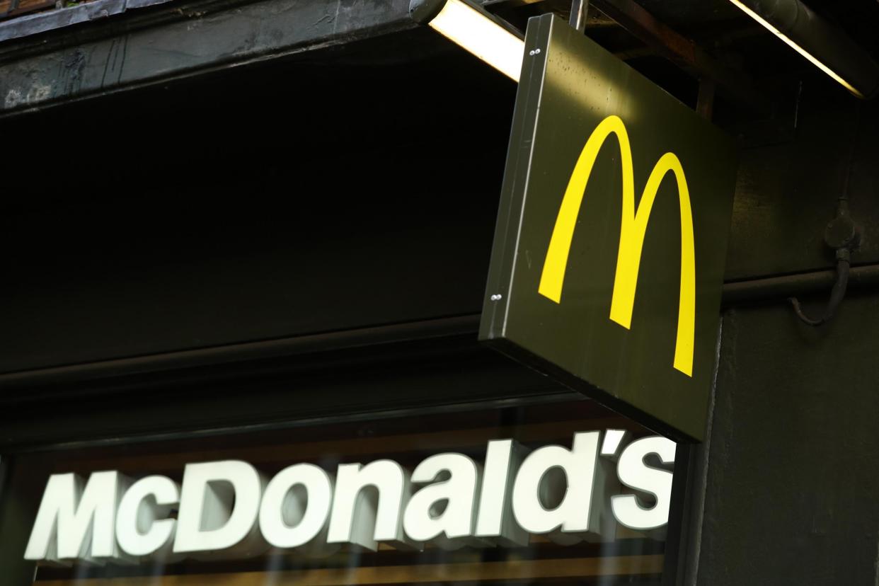 McDonald's will close it's restaurant floors: PA