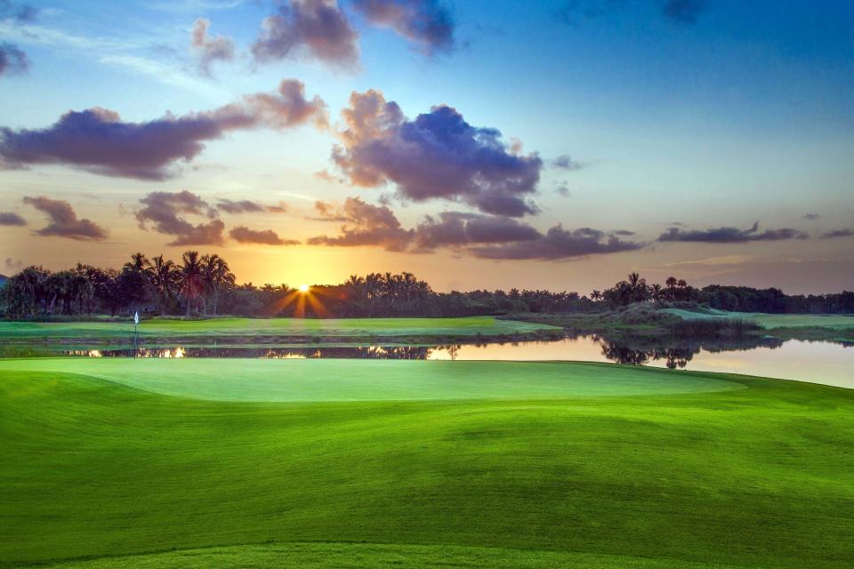 Fiddler’s Creek residents can join The Golf Club at Fiddler’s Creek, featuring The Creek Course, an Arthur Hills-designed championship golf course ranked in Golfweek’s 100 Best Residential Golf Courses in the U.S. for 16 consecutive years.