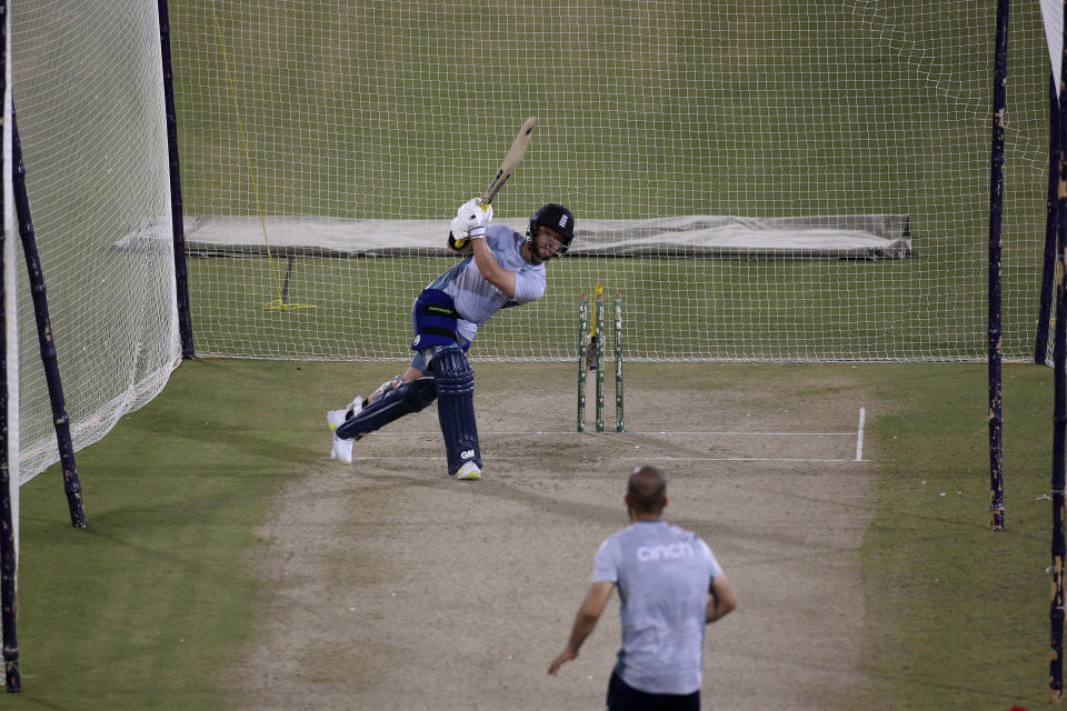 England's Ben Duckett attends a training session at the National Cricket Stadium, in Karachi, Pakistan, Sunday, Sept. 18, 2022.(AP Photo/Fareed Khan)