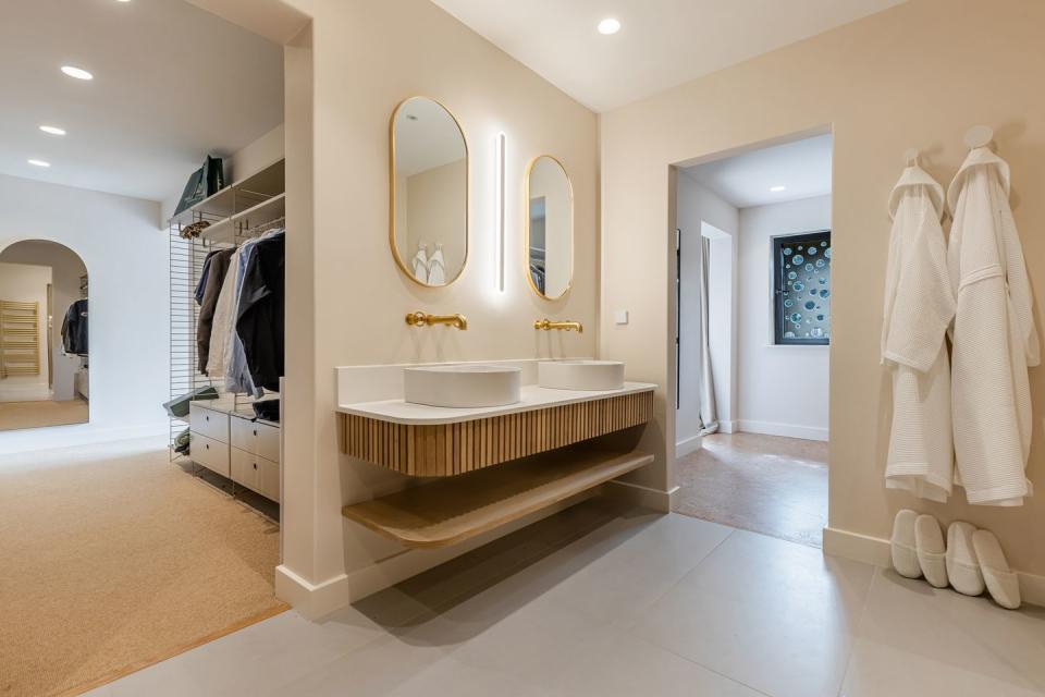 modern house exeter bathroom and dressing room