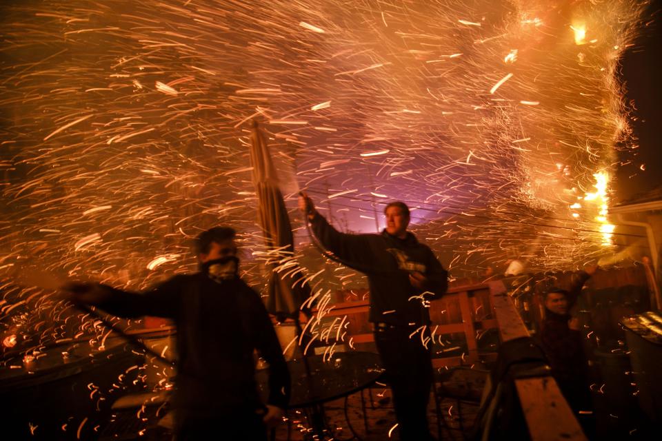 (FOTOS) Infierno en California: los incendios forestales no ceden