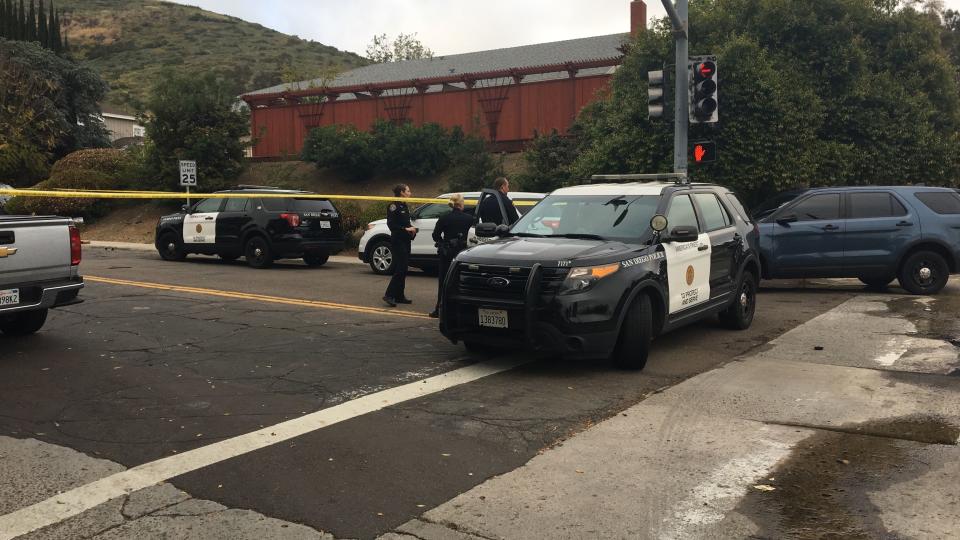 San Diego police block of roads in the Rancho Peñasquitos neighborhood of San Diego, where the suspect in the April 27, 2019, synagogue shooting may have resided.