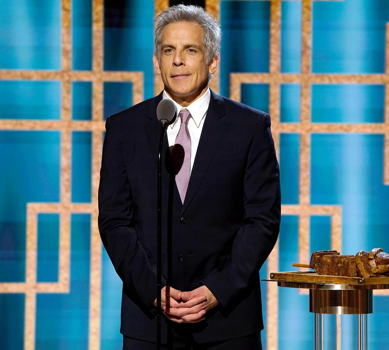 Ben Stiller Jokes He Dyed Hair Gray During Golden Globes 2021 1