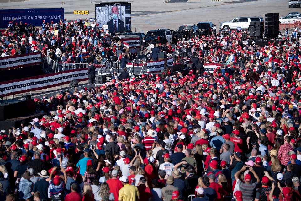 Image: Trump rally in Phoenix (Brendan Smialowski / AFP - Getty Images)