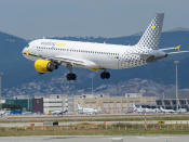Platz 11: Eine kleine Überraschung: Die spanische Billigfluggesellschaft Vueling Airlines steht ihrer Konkurrenz, was Sicherheit betrifft, in nichts nach. (Bild-Copyright: Josep Lago/AFP)