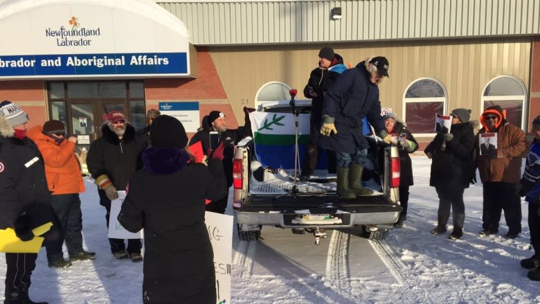 Protest fears keep Labrador Affairs office closed for 2 months