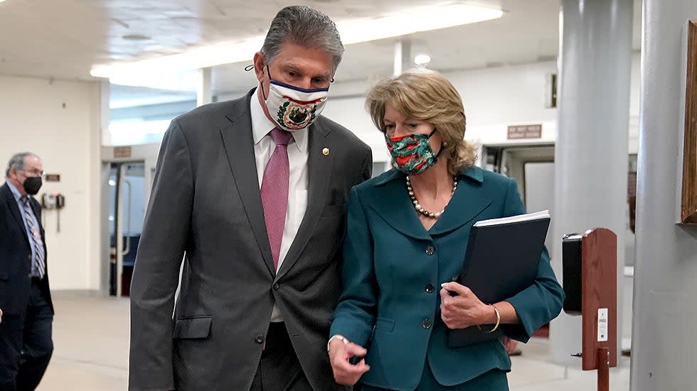 Sens. Joe Manchin (D-W.Va.) and Lisa Murkowski (R-Alaska)