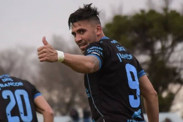 Luis Silba, goleador de Estudiantes (RC)