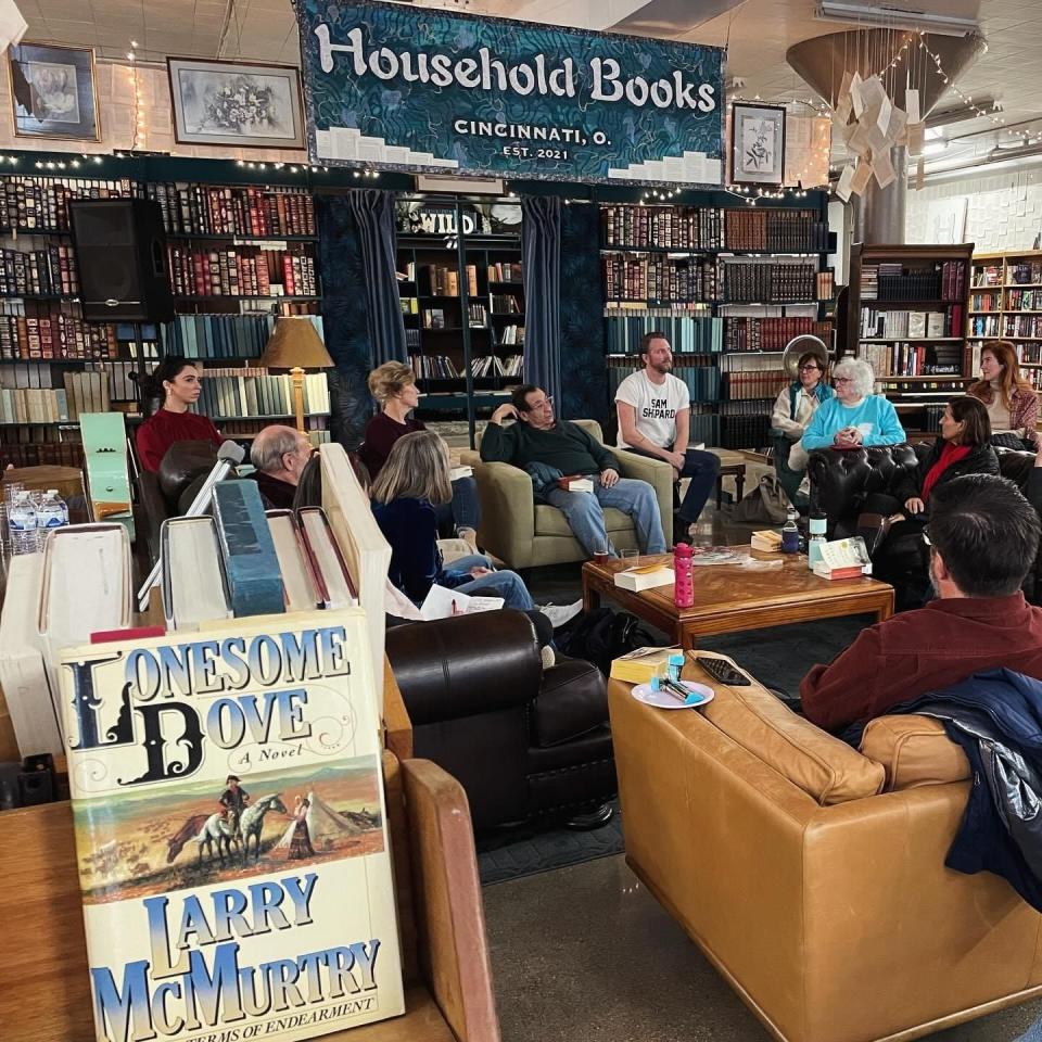 Books that are not universally popular are good for book clubs. Hillary Copsey, book consultant at the Mercantile Library, led a discussion on "Lonely pigeon" at Household Books in Cincinnati.