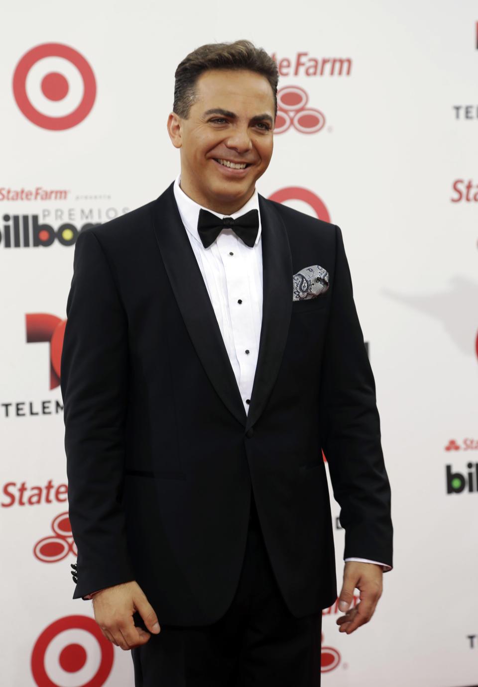 Cristian Castro llega a la ceremonia de los Premios Billboard de la Música Latina, el jueves 24 de abril del 2014 en Coral Gables, Florida. (AP Foto/WIlfredo Lee)