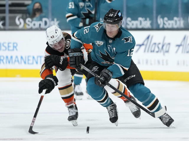 NHL roundup: Patrick Marleau breaks Gordie Howe's record for