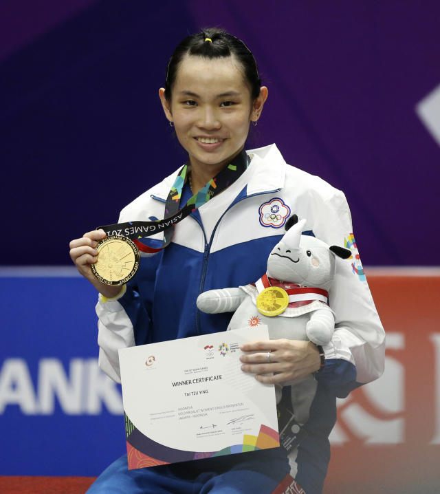 A lady took the whole Indonesian badminton team on a shopping spree at Louis  Vuitton after they won gold in the Asian Games : r/HumansBeingBros