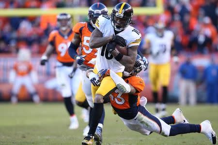 Jan 17, 2016; Denver, CO, USA; Pittsburgh Steelers wide receiver Martavis Bryant (10) runs against Denver Broncos strong safety T.J. Ward (43) during the third quarter of the AFC Divisional round playoff game at Sports Authority Field at Mile High. Mandatory Credit: Matthew Emmons-USA TODAY Sports