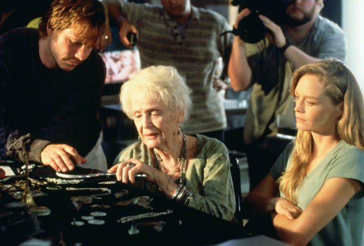 Bill Paxton with <em>Titanic</em> scene partners Gloria Stuart and Suzy Amis. (Photo: Everett Collection)