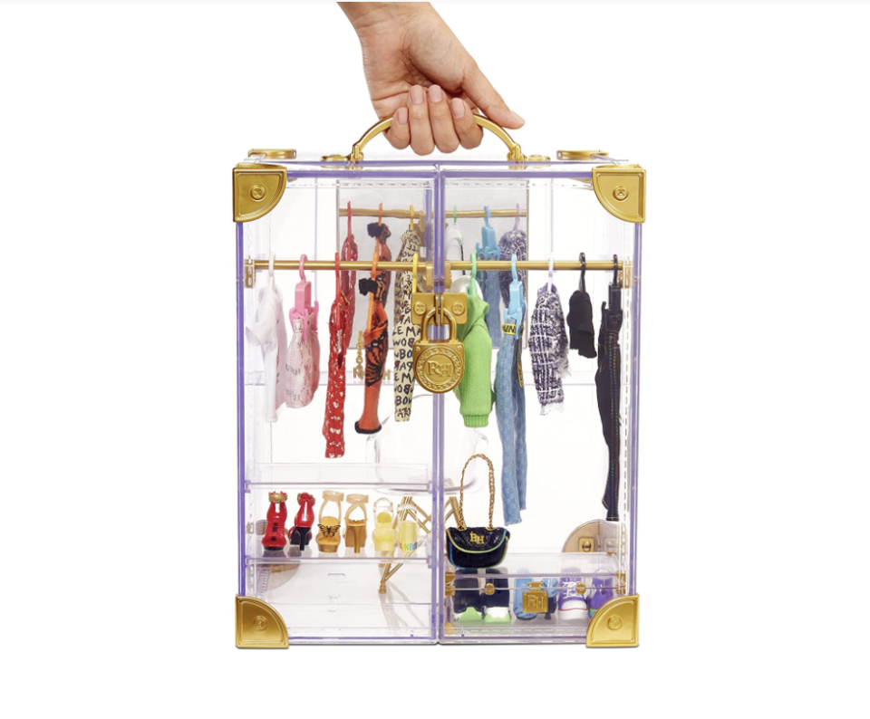 Deluxe Fashion Closet Playset