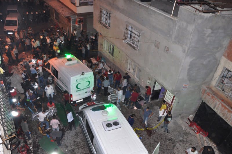 土耳其東南省份（Gaziantep）一場庫德族婚禮遭到自殺炸彈攻擊，喜是瞬間變悲劇。（美聯社）