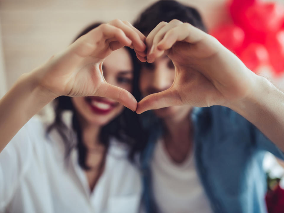 Am 14. Februar ist Valentinstag. (Bild: 4 PM production/Shutterstock.com)