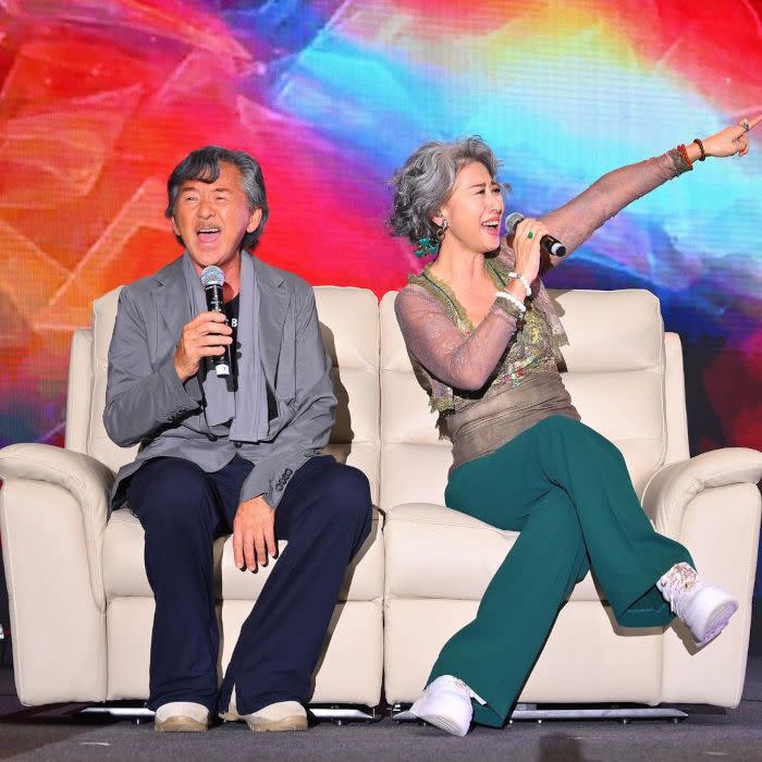 George Lam and Sally Yeh performed at the party