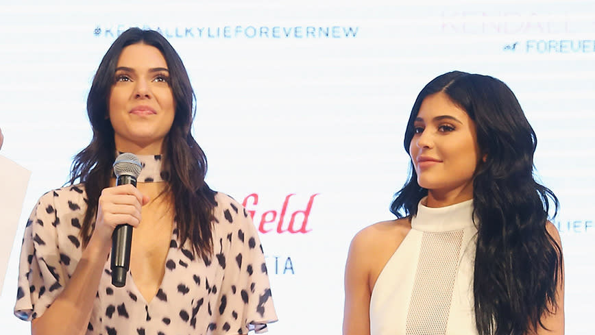 Kylie Jenner and Kendall Jenner are egged in Sydney!