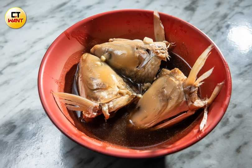 豆鼓魚頭。(3粒80元)