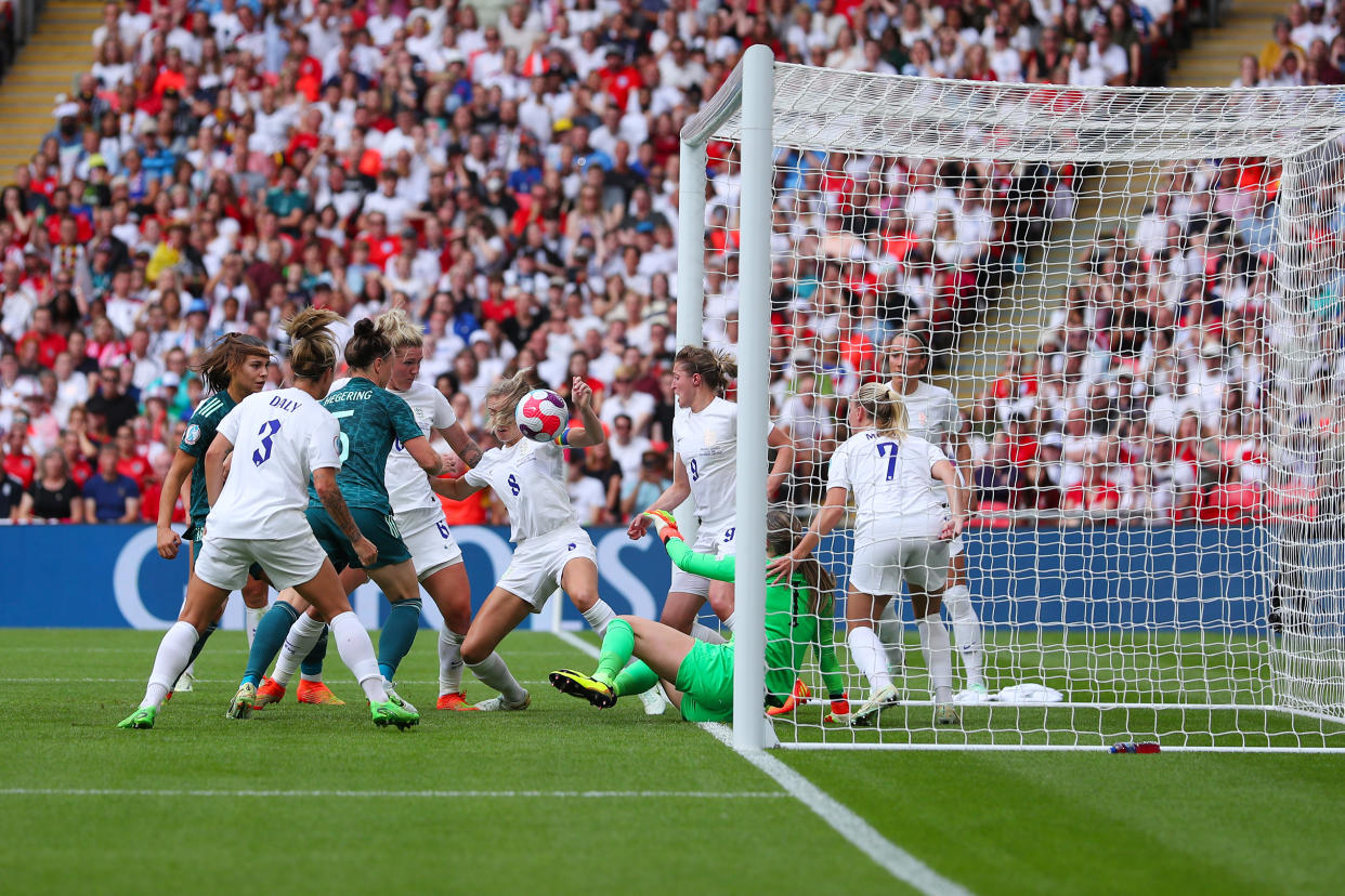 LONDON, ENGLAND - JULY 31: A potential handball from Leah Williamson of England Women was referred to VAR during the UEFA Women's Euro England 2022 final match between England and Germany at Wembley Stadium on July 31, 2022 in London, United Kingdom. (Photo by Robbie Jay Barratt - AMA/Getty Images)