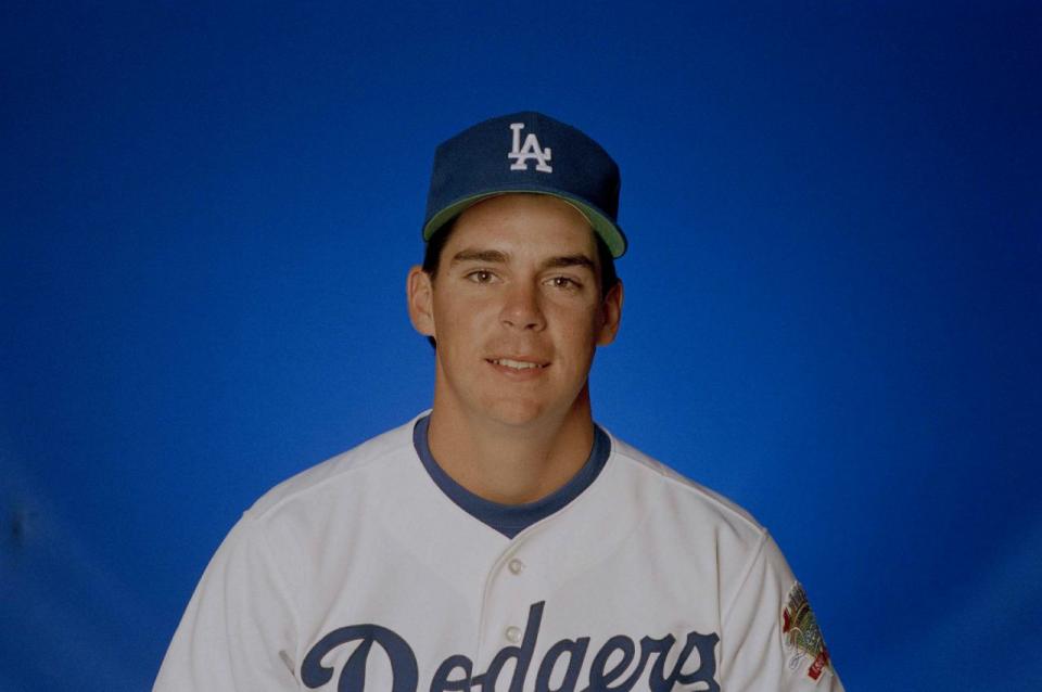 Billy Bean (40 años) de Los Ángeles Dodgers en una foto de 1990. La fecha y la ubicación exactas son desconocidas (AP Photo).