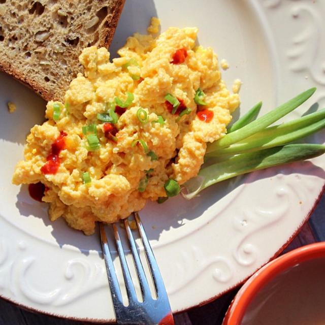 Scrambled Eggs: How to make them Creamier. - Fork and Twist