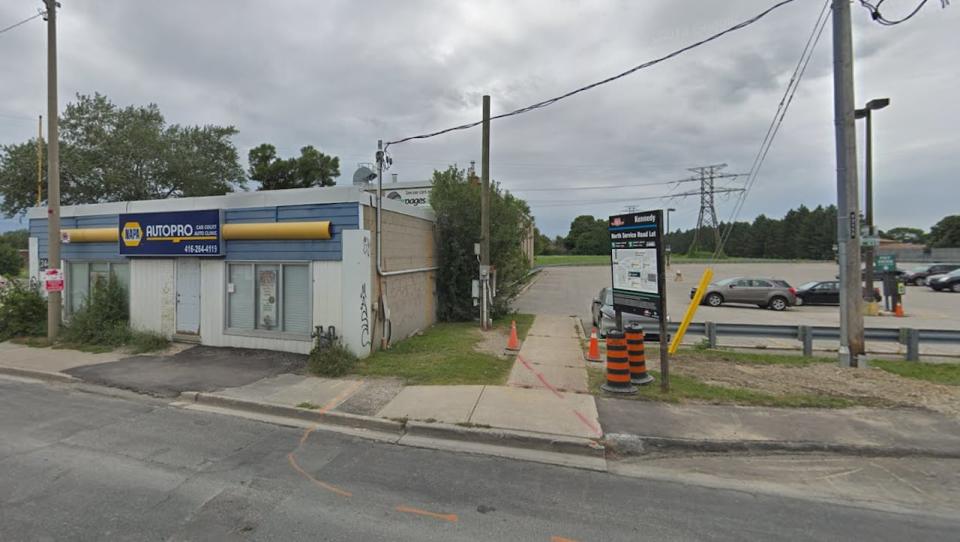 The development at 2444 Eglinton Ave. E. in Scarborough will provide approximately 918 homes, including 612 rent-geared-to-income affordable homes, the city says.  (Google Maps - image credit)