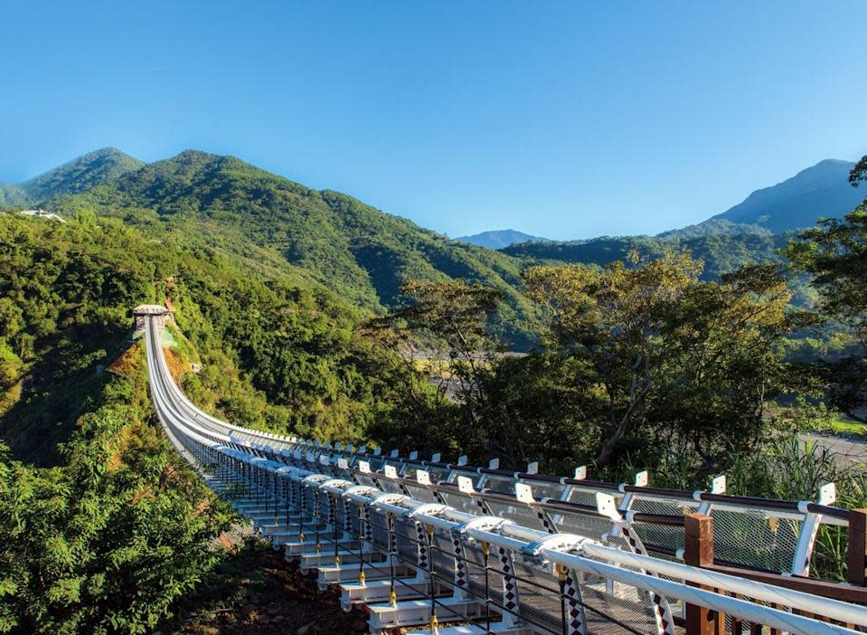 山川琉璃吊橋(圖片來源：屏東縣政府)