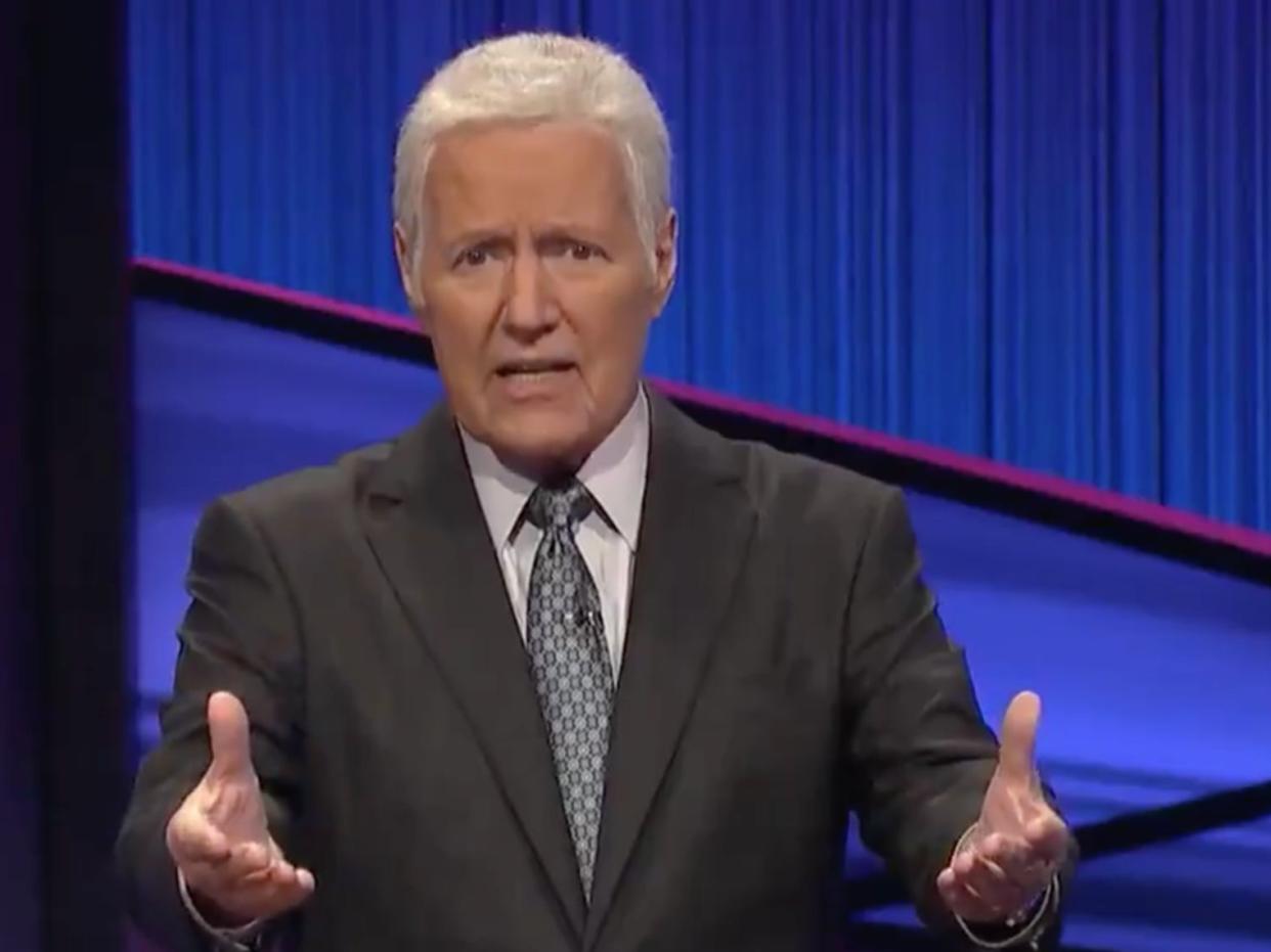 Alex Trebek appeared in a posthumous message for Thanksgiving (Tiwtter/Jeopardy)