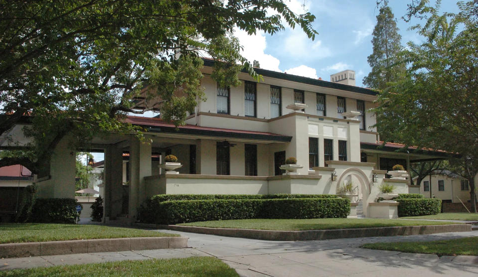 This 1914 prairie-style house at 716 S. Newport Ave., Hyde Park, Tampa, was designed by noted Tampa architect M. Leo Elliott, who also designed Sarasota High School’s brick building.