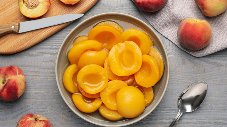 bowl canned peach halves