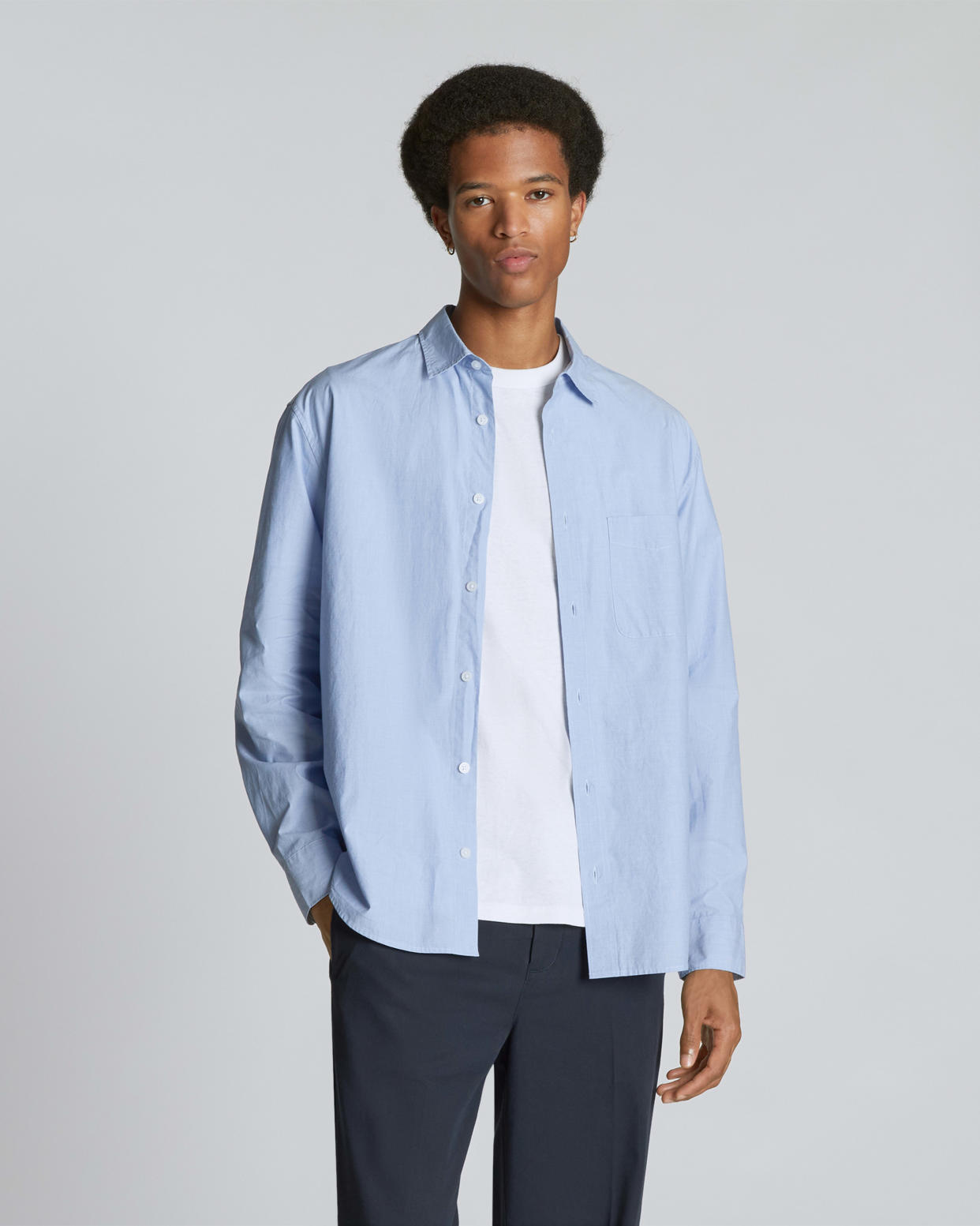 <p><a href="https://go.redirectingat.com?id=74968X1596630&url=https%3A%2F%2Fwww.everlane.com%2Fproducts%2Fmens-relaxed-poplin-shirt-chambray&sref=https%3A%2F%2Fwww.esquire.com%2Fstyle%2Fmens-fashion%2Fg35408734%2Fbest-button-down-shirts-men%2F" rel="nofollow noopener" target="_blank" data-ylk="slk:Shop Now;elm:context_link;itc:0;sec:content-canvas" class="link rapid-noclick-resp">Shop Now</a></p><p>The Relaxed Poplin Shirt</p><p>everlane.com</p><p>$35.00</p>