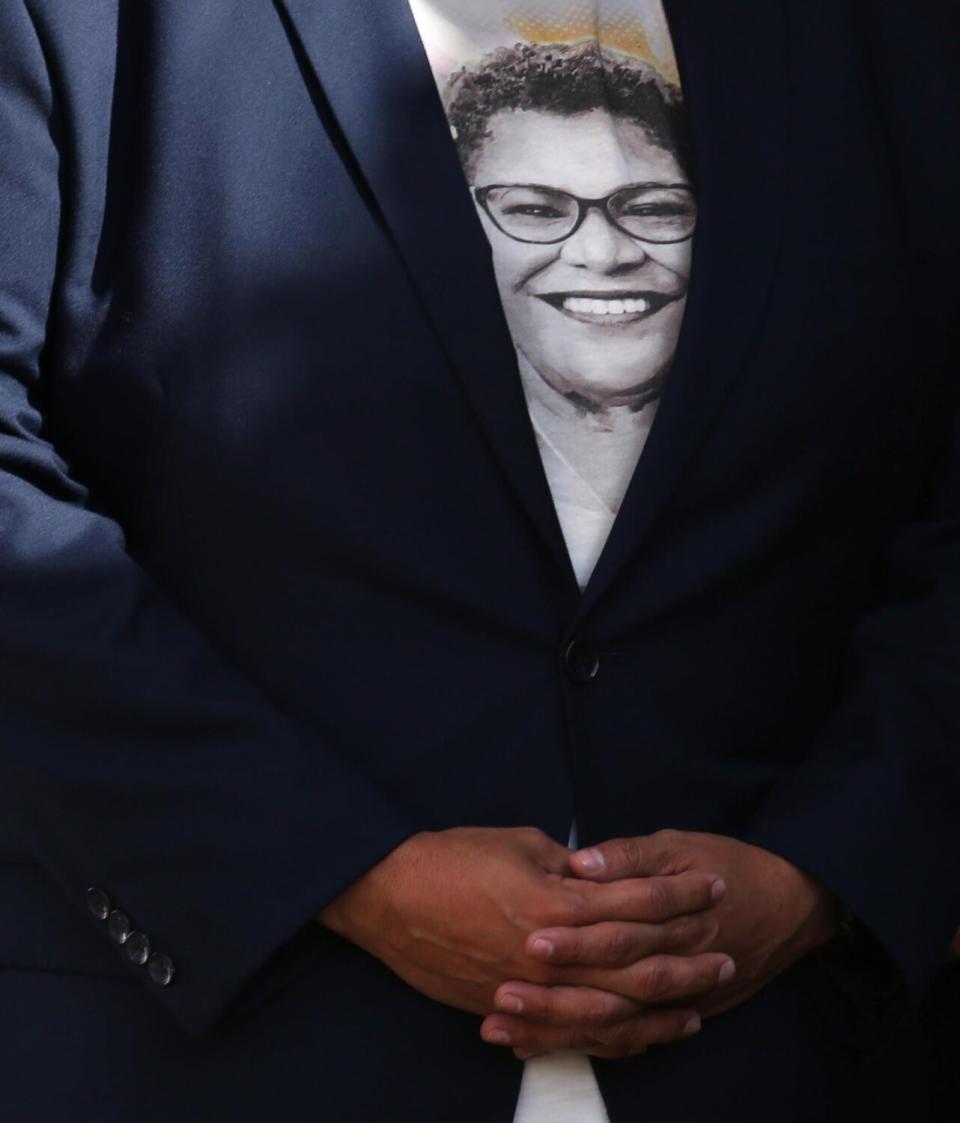 Los Angeles Mayor Elect U.S. Rep. Karen Bass made an appearance in a t-shirt of a supporter