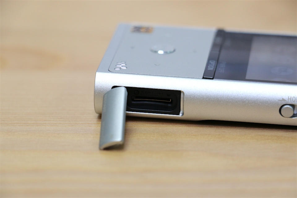 全新 Sony 頂級隨身音樂播放器 NW-ZX100 優質用料帶來好聲音的誠意之作