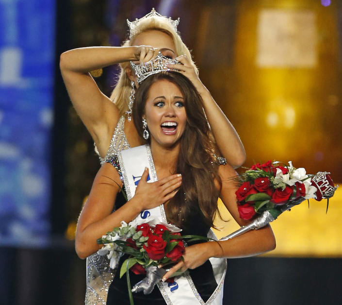 FILE – In this Sept. 10, 2017, photo, Miss North Dakota Cara Mund reacts after being named Miss America during the Miss America 2018 pageant in Atlantic City, N.J. The Former Miss America Mund said Wednesday, Aug. 10, 2022, that her concern about abortion rights prompted her to launch her independent bid for the U.S. House in her home state. Mund would face an uphill battle in deeply conservative North Dakota, but told The Associated Press that the U.S. Supreme Court's ruling to overturn a constitutional right to abortion was "just a moment where I knew we need more women in office." (AP Photo/Noah K. Murray, File)