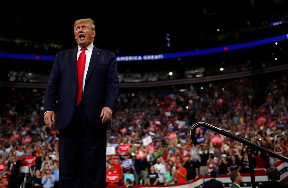 Ante miles de seguidores leales y eufóricos, Donlad Trump arrancó en Orlando su campaña de reelección rumbo a los comicios presidenciales de noviembre de 2020. (Reuters)