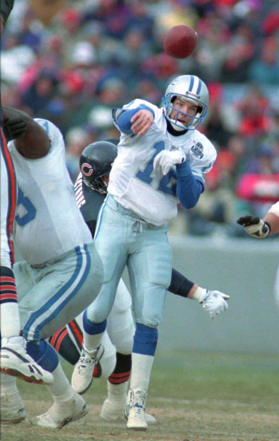 Detroit Lions QB Erik Kramer completed this third-quarter pass to Eric Lynch against the Chicago Bears.