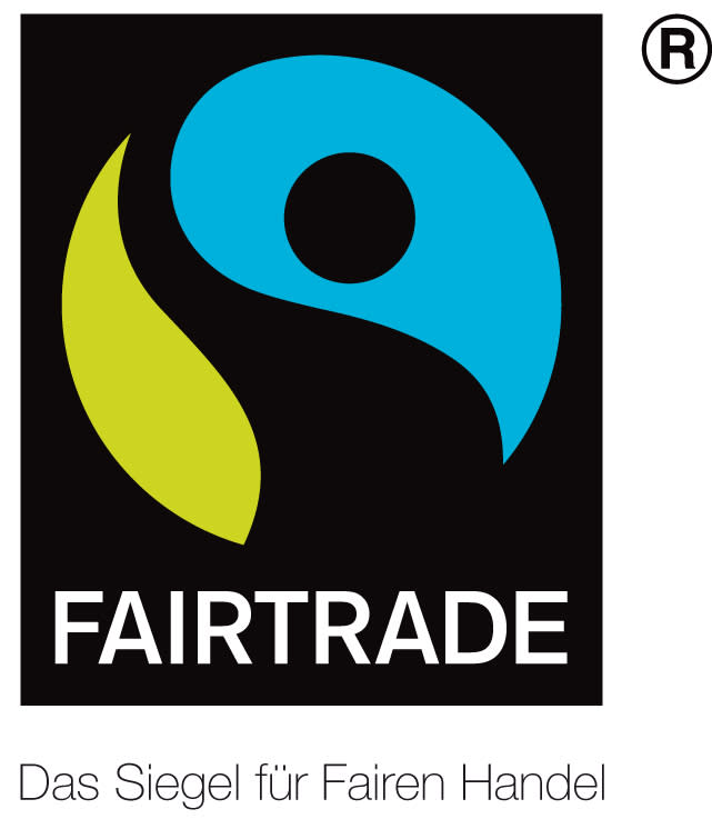 <b>Fairtrade</b><br><br>Das Fairtrade-Siegel kennzeichnet Waren, deren Hersteller für menschenwürdige Lebens- und Arbeitsbedingungen sorgen und für die ein festgelegter Mindestpreis gezahlt wird. Das Zeichen wird vom TransFair e.V. vergeben, der Verein besteht aus Trägern der Entwicklungspolitik, Kirche und Verbraucherschützern. Der Verein konzentriert sich hauptsächlich auf Waren, die aus Entwicklungs- und Industrieländern exportiert werden. (Bild: Wikipedia)