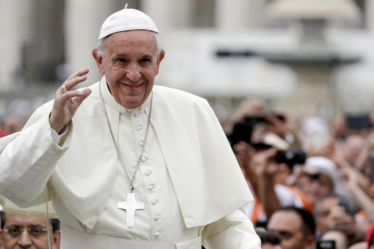 El papa Francisco en la Plaza de San Pedro en el Vaticano el 28 de junio del 2017. (AP Photo/Andrew Medichini, file)